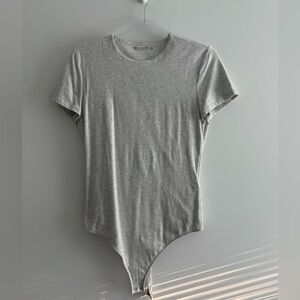 Abercrombie & Fitch Heather Gray Tee Bodyshirt